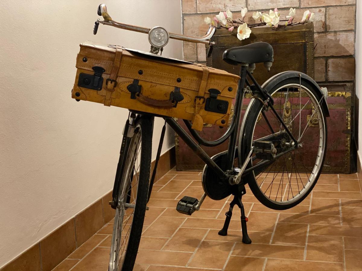 B&B Stazione Don Camillo Brescello Exterior foto